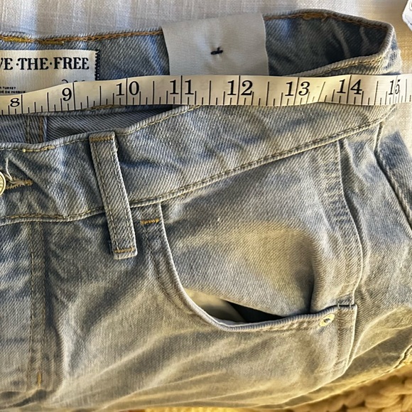 NWT We The Free Good Luck Barrel Jeans 26s - Picture 5 of 6